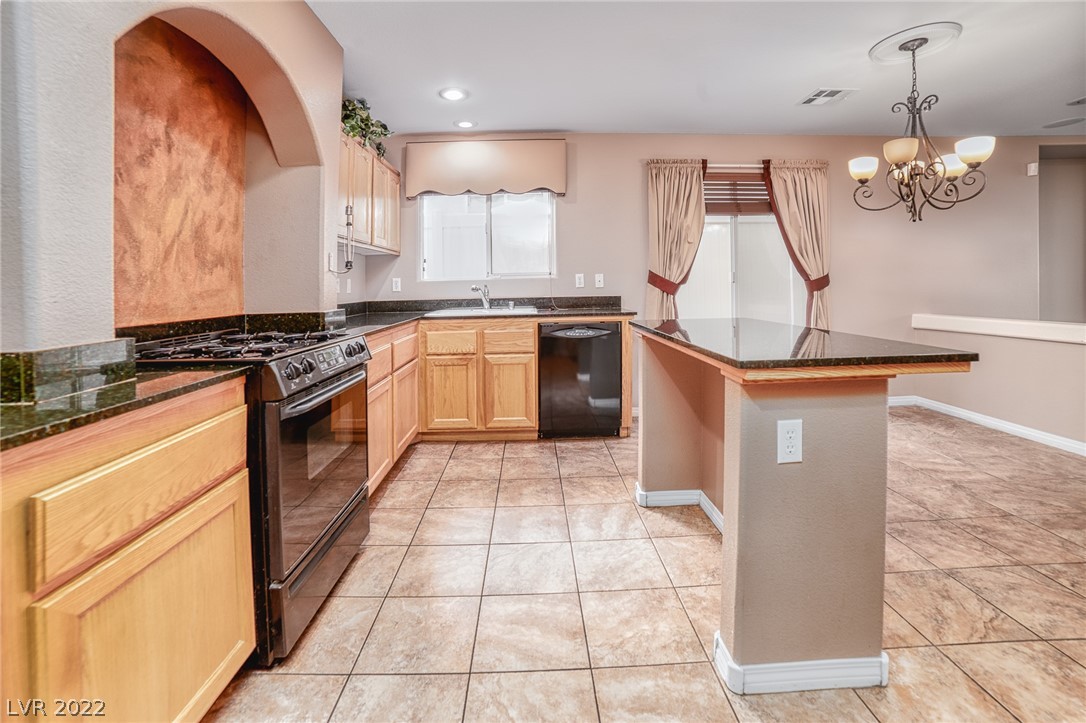 7263 Plantanus Road Las Vegas, NV 89113 - Photo 8 of 15
