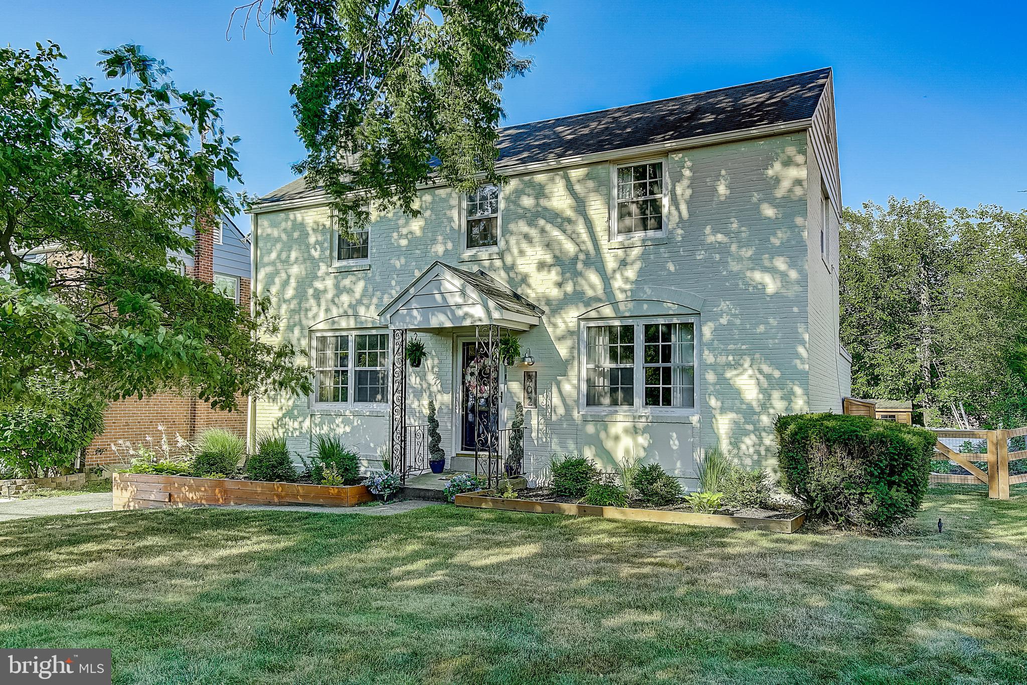 802 Earlington Road Havertown, PA 19083 - Photo 2 of 32 Gallery Image 2