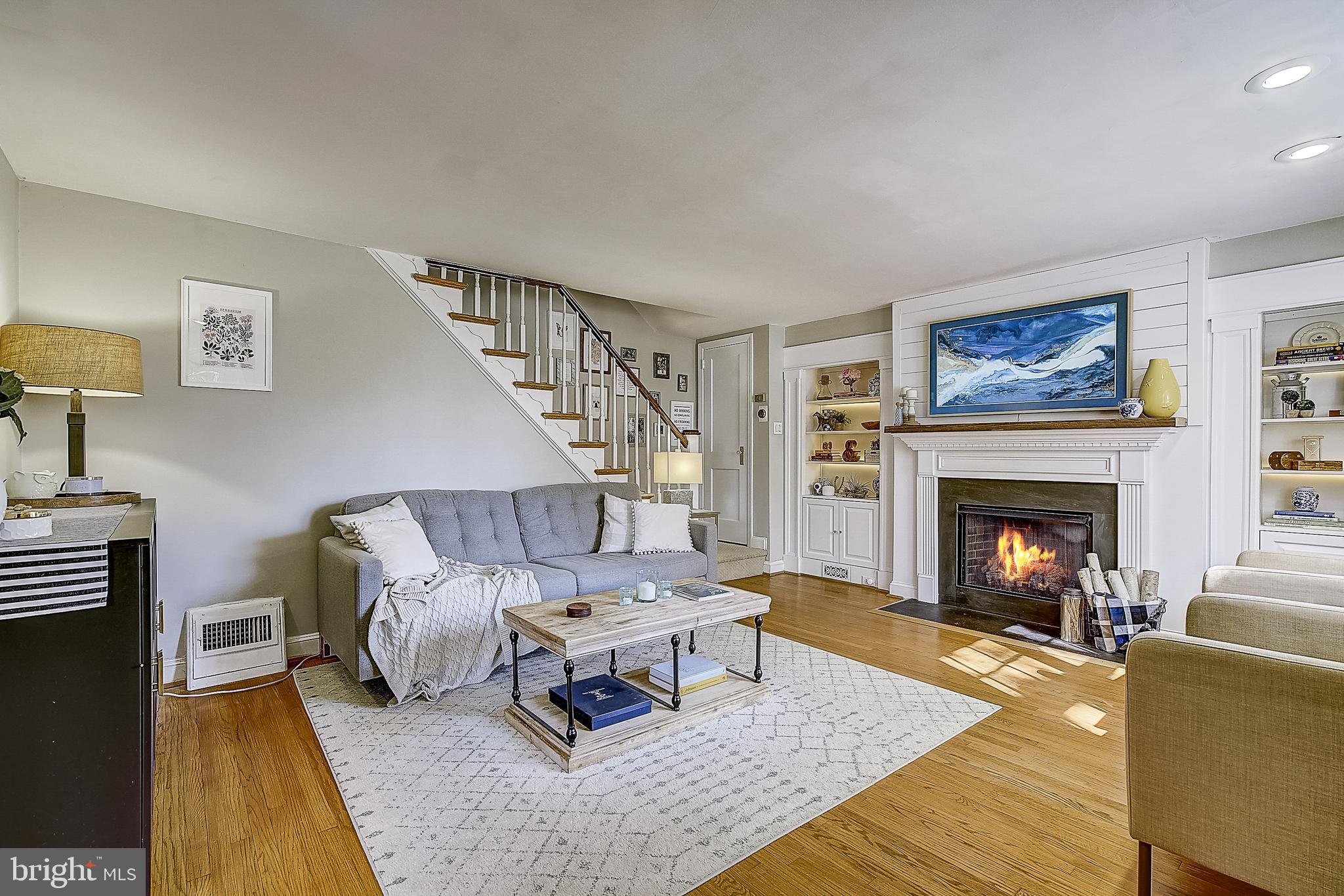 802 Earlington Road Havertown, PA 19083 - Photo 4 of 32 Gallery Image 4