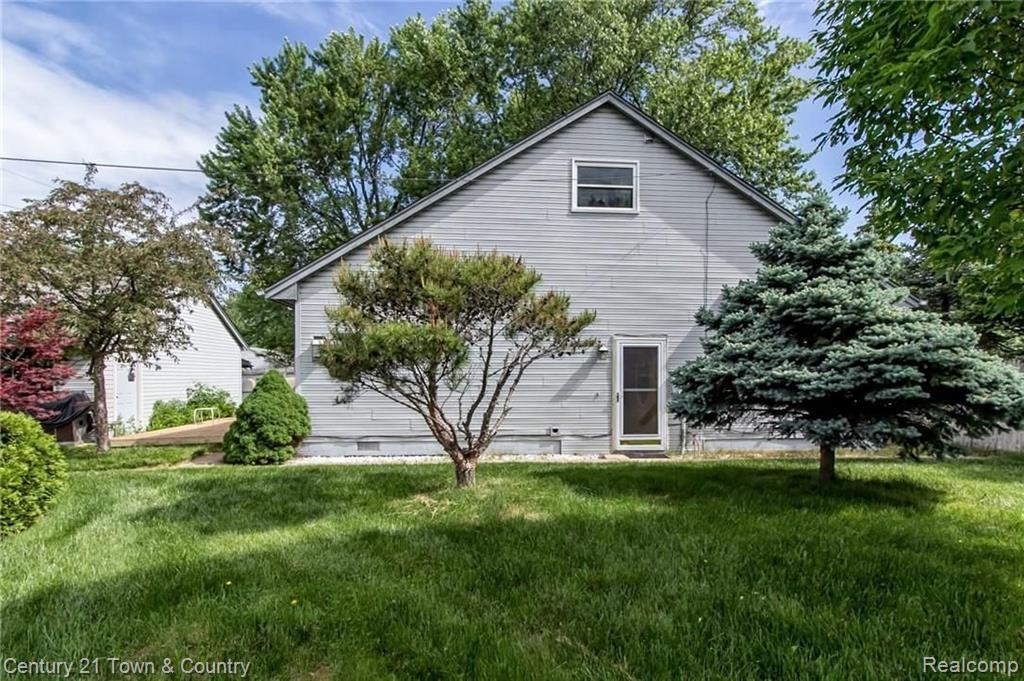 3808 Crooks Road Rochester Hills, MI 48309 - Photo 1 of 21