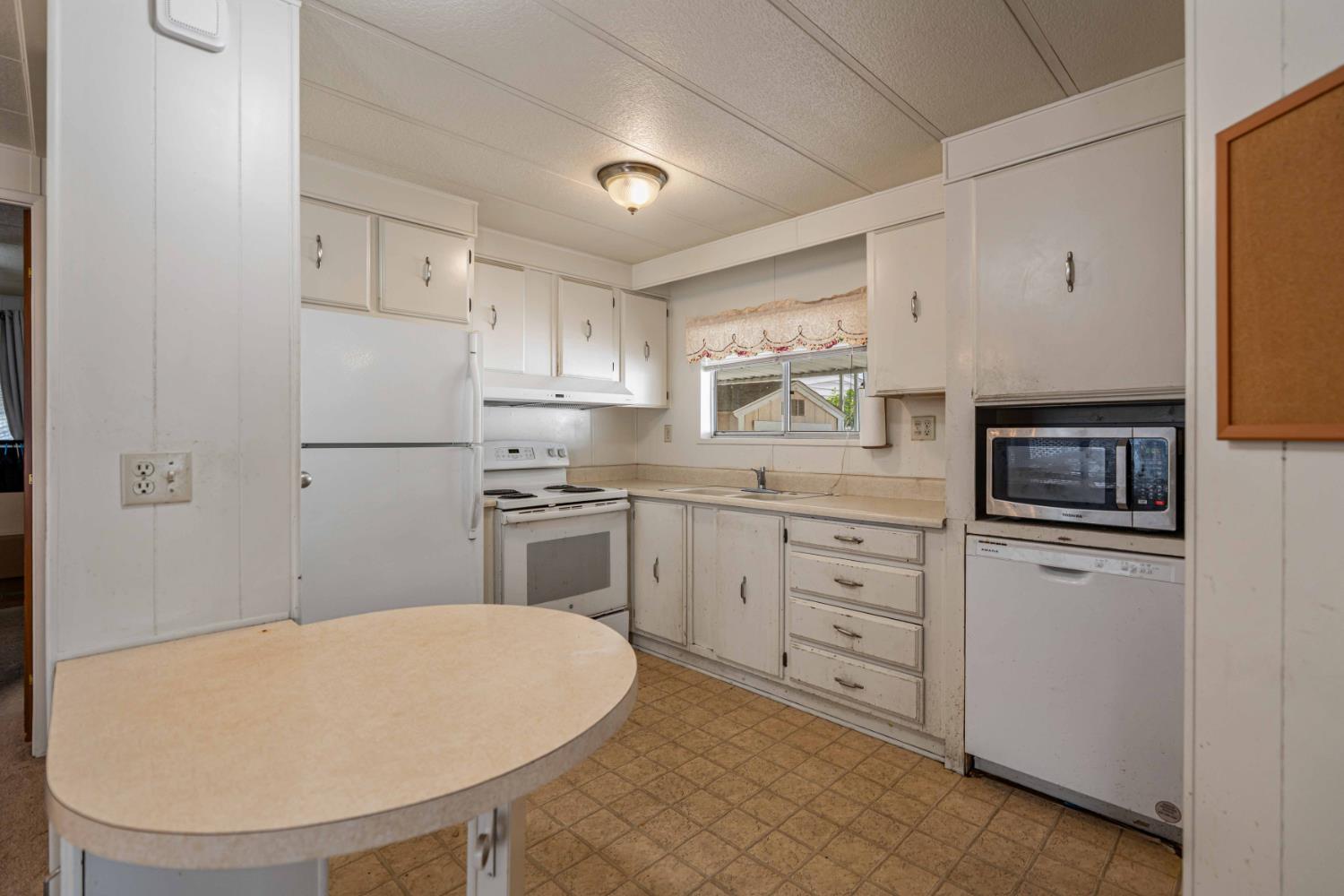 1400 North Tully Road, Unit 114 Turlock, CA 95380 - Photo 11 of 23