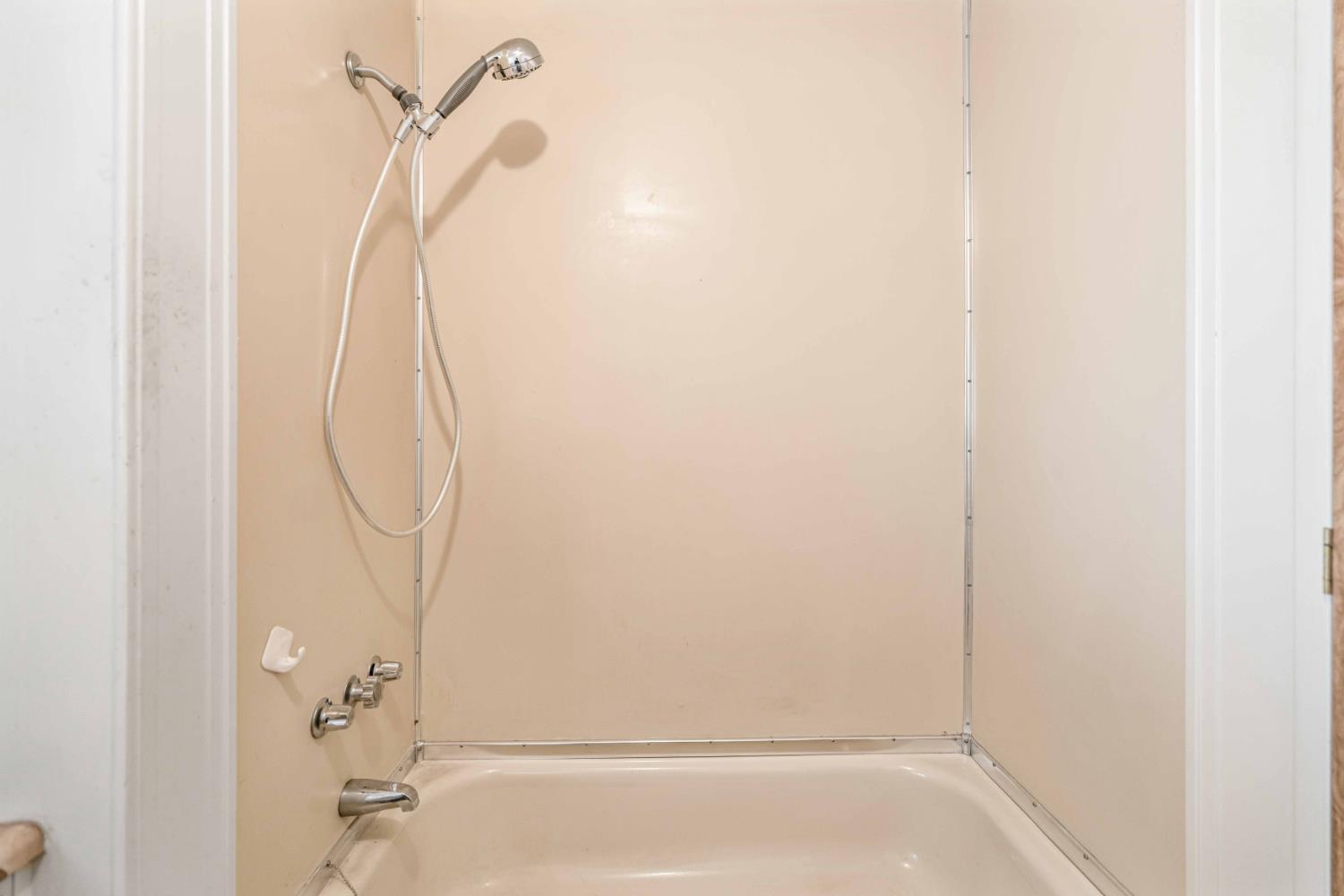1400 North Tully Road, Unit 114 Turlock, CA 95380 - Photo 8 of 23