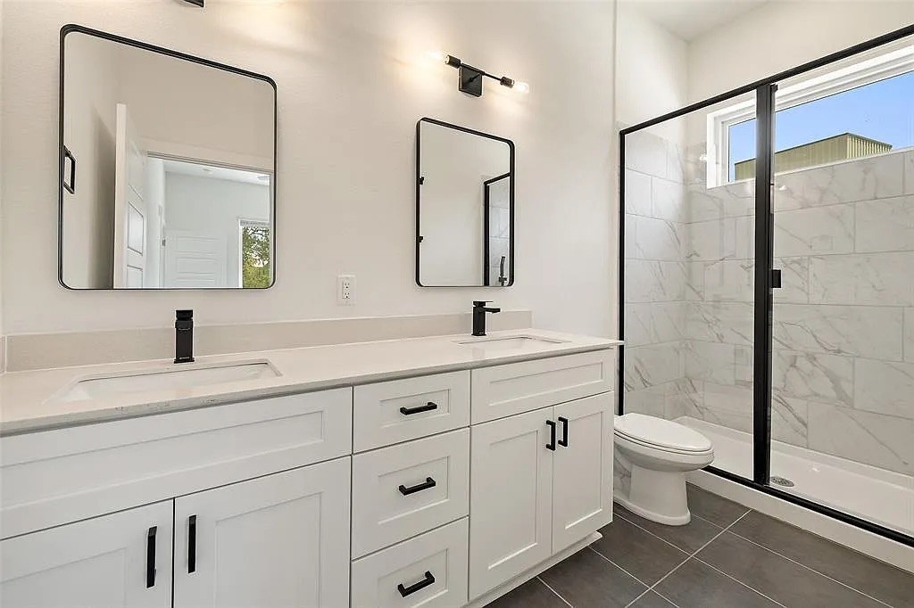 1811 Webberville Road, Unit 1305 Austin, TX 78721 - Photo 11 of 13