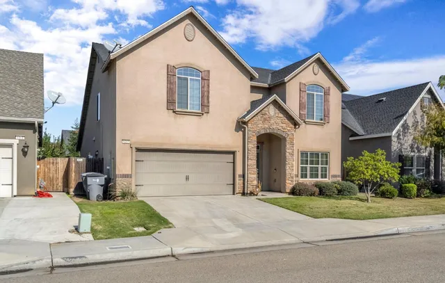 $550,000 | 6165 East Farrin Avenue, Fresno, CA 93727