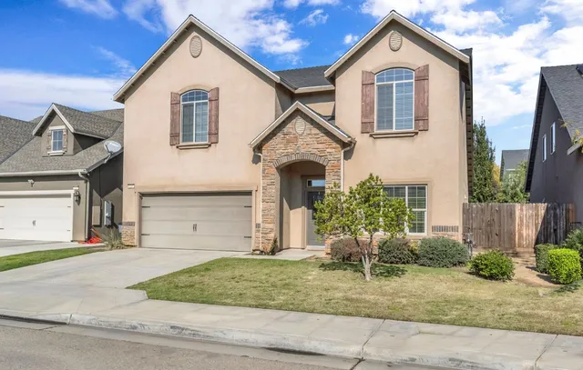 $550,000 | 6165 East Farrin Avenue, Fresno, CA 93727