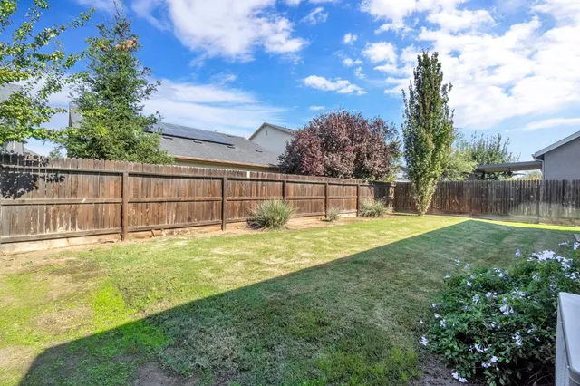 $550,000 | 6165 East Farrin Avenue, Fresno, CA 93727