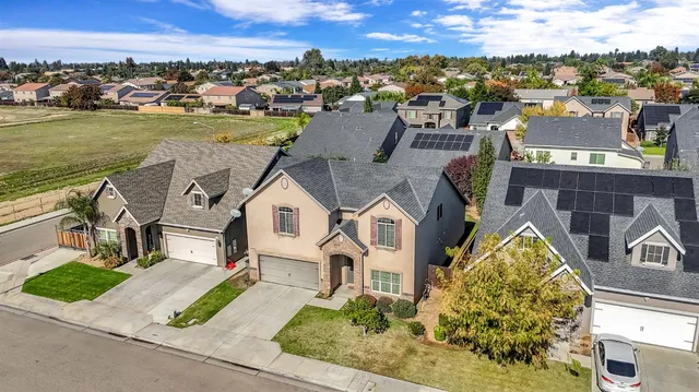 $550,000 | 6165 East Farrin Avenue, Fresno, CA 93727