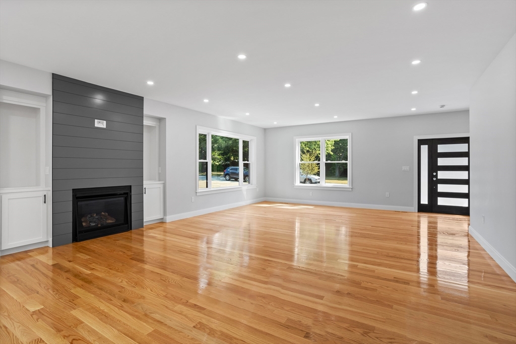 1 Walsh Road Bedford, MA 01730 - Photo 3 of 42 Gallery Image 3