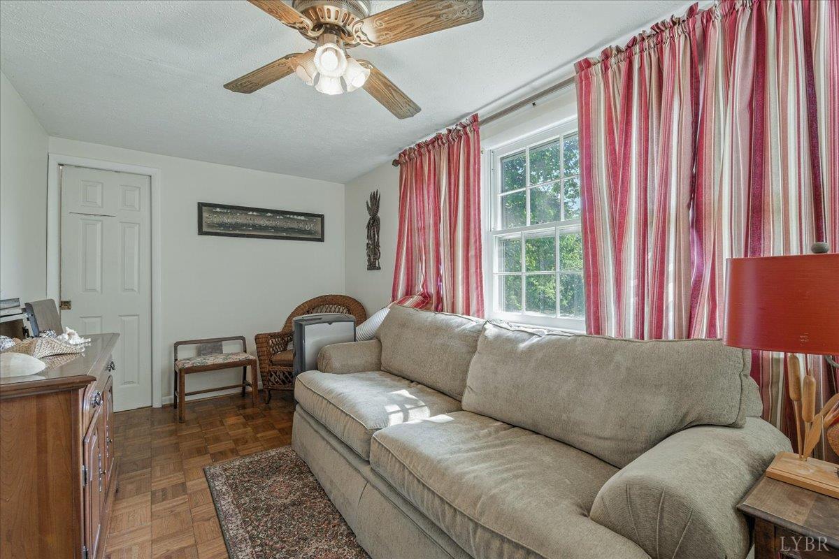 134 Old Wiggington Road Lynchburg, VA 24501 - Photo 17 of 64 Gallery Image 17