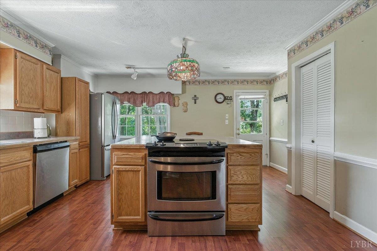 134 Old Wiggington Road Lynchburg, VA 24501 - Photo 9 of 64 Gallery Image 9