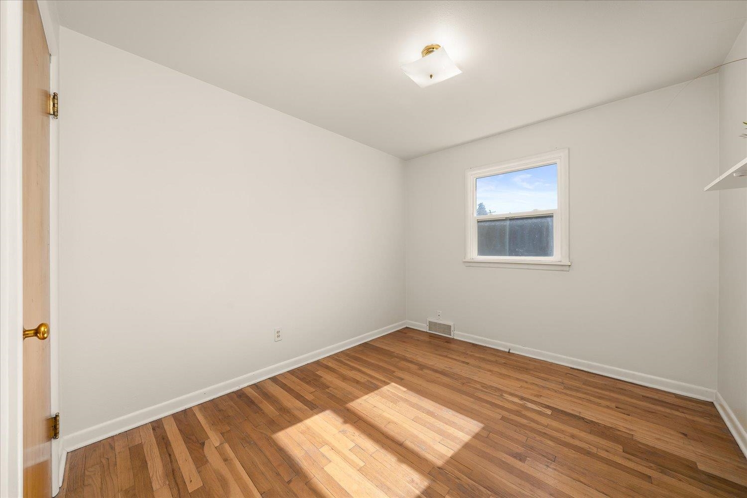 2912 North Maple Road Spokane, WA 99206 - Photo 11 of 33