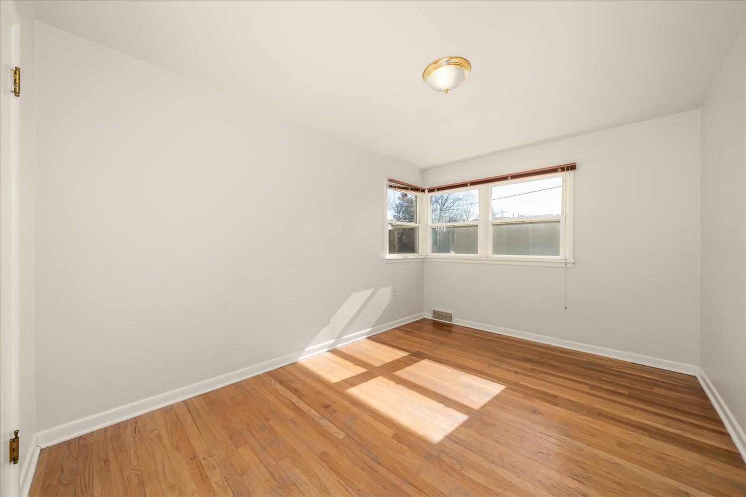 2912 North Maple Road Spokane, WA 99206 - Photo 14 of 33