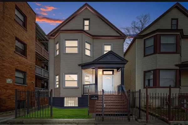 $2,000 | 3053 East 79th Street, Unit 1, Chicago, IL 60649