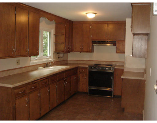 31 Davidson Road Framingham, MA 01701 - Photo 5 of 10