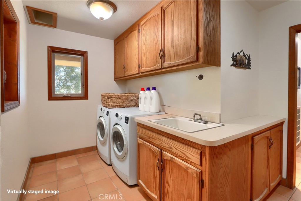 5857 Allred Road Mariposa, CA 95338 - Photo 33 of 62 Laundry w/Freezer Staged