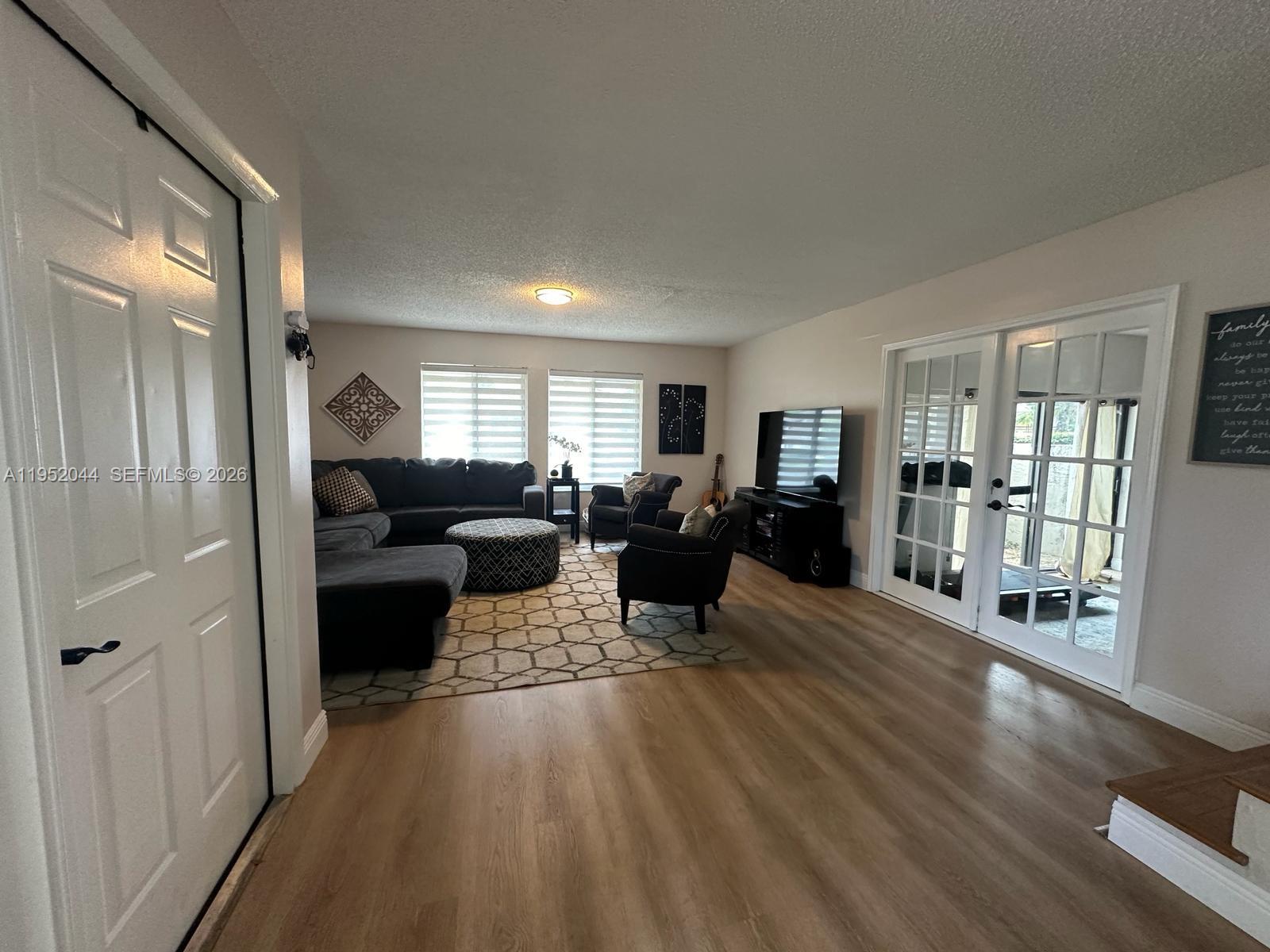 8320 Southwest 39th Court Davie, FL 33328 - Photo 12 of 51