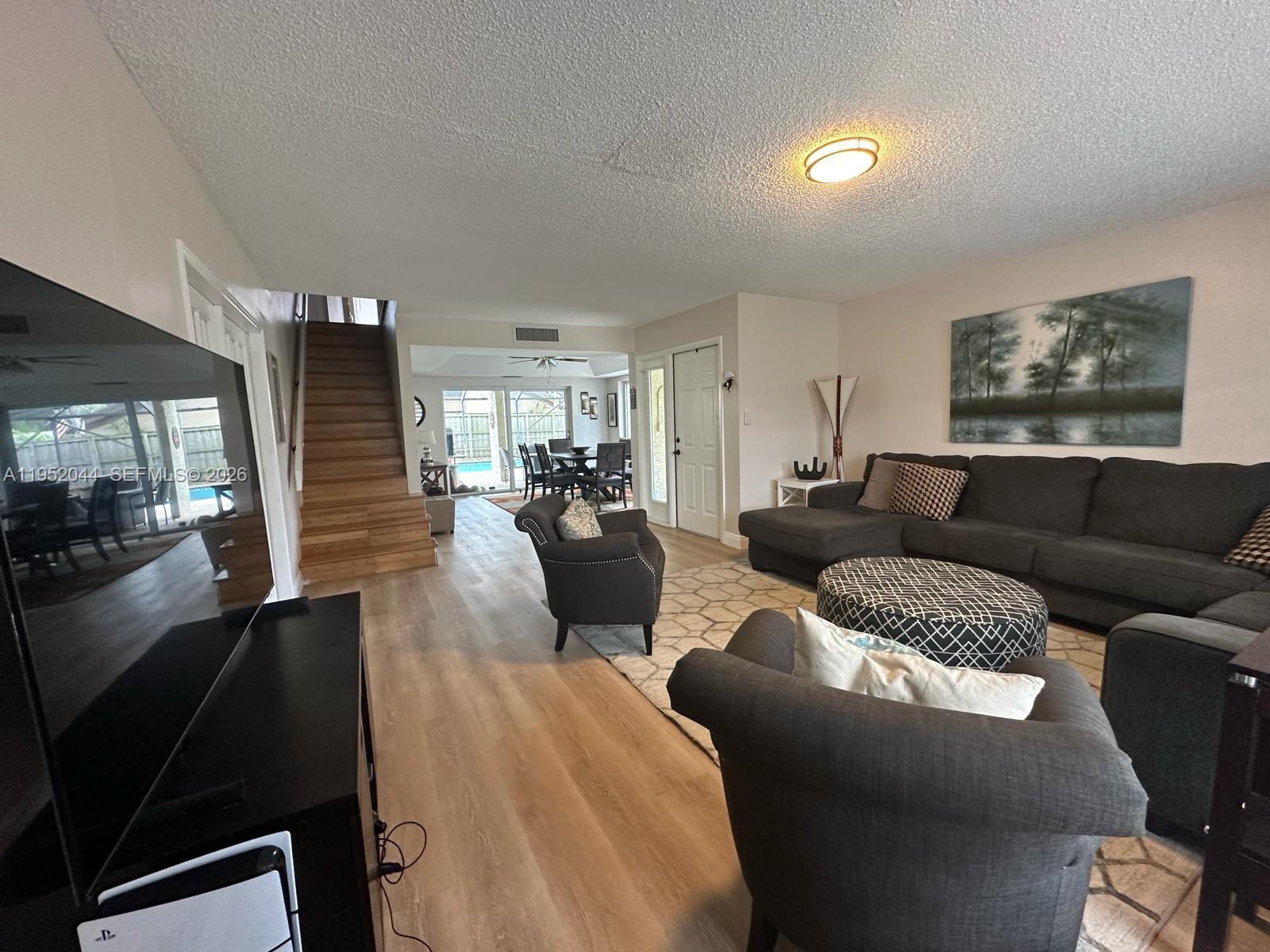 8320 Southwest 39th Court Davie, FL 33328 - Photo 15 of 51