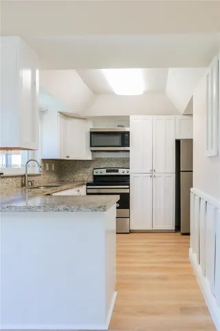 $4,500 | 8320 Southwest 39th Court, Davie, FL 33328