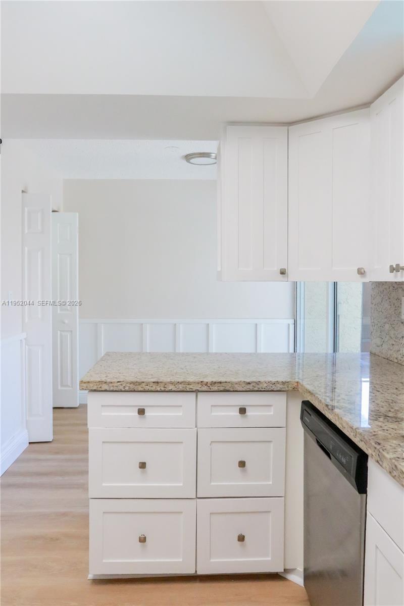 8320 Southwest 39th Court Davie, FL 33328 - Photo 20 of 51