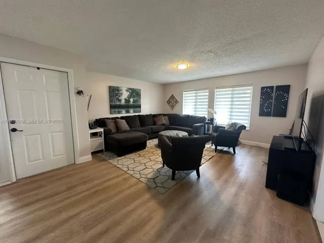 $4,500 | 8320 Southwest 39th Court, Davie, FL 33328