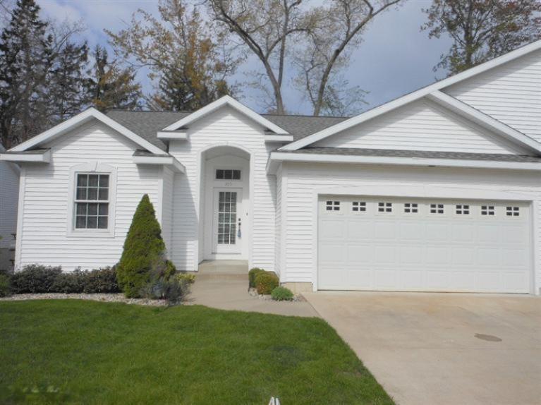 105 Stonegate Court Spring Lake, MI 49456 - Photo 1 of 16 Primary Photo