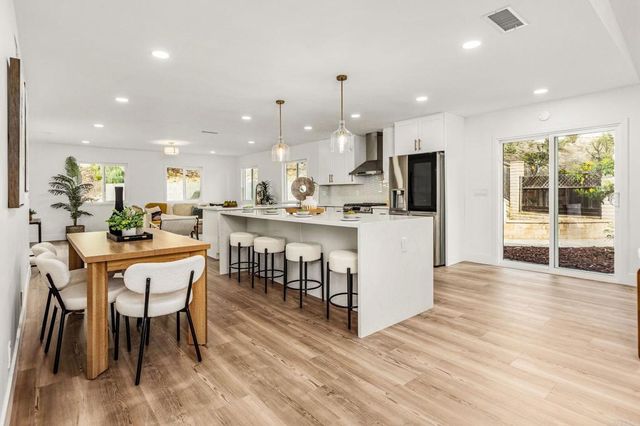 $985,000 | 530 Zest Court, San Diego, CA 92139