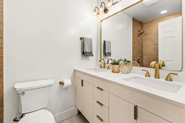 $985,000 | 530 Zest Court, San Diego, CA 92139