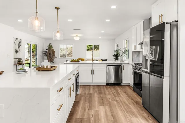 $985,000 | 530 Zest Court, San Diego, CA 92139