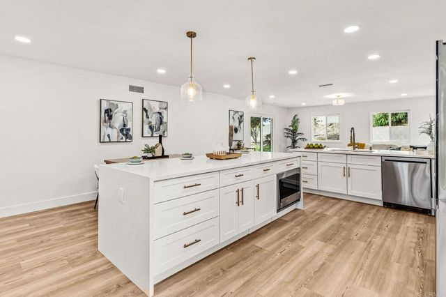 $985,000 | 530 Zest Court, San Diego, CA 92139