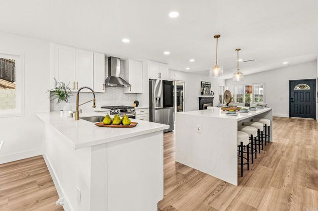 $985,000 | 530 Zest Court, San Diego, CA 92139