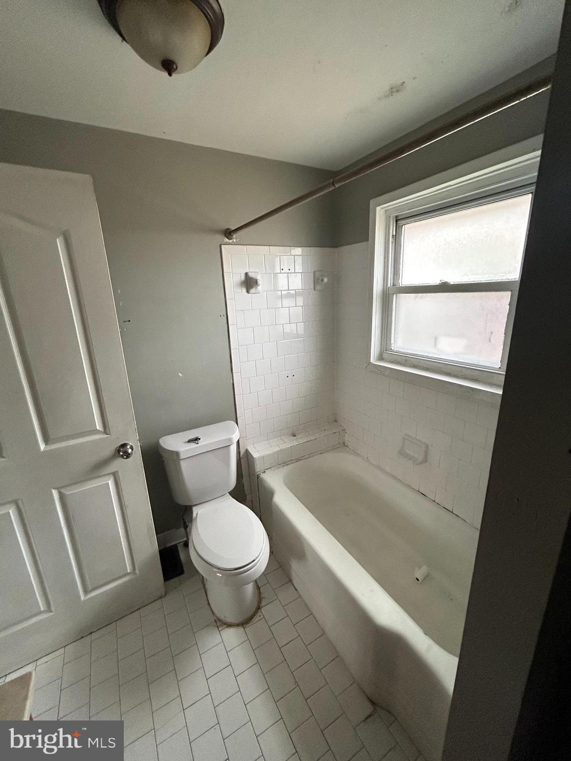 1137 Monroe Circle Baltimore, MD 21225 - Photo 12 of 34