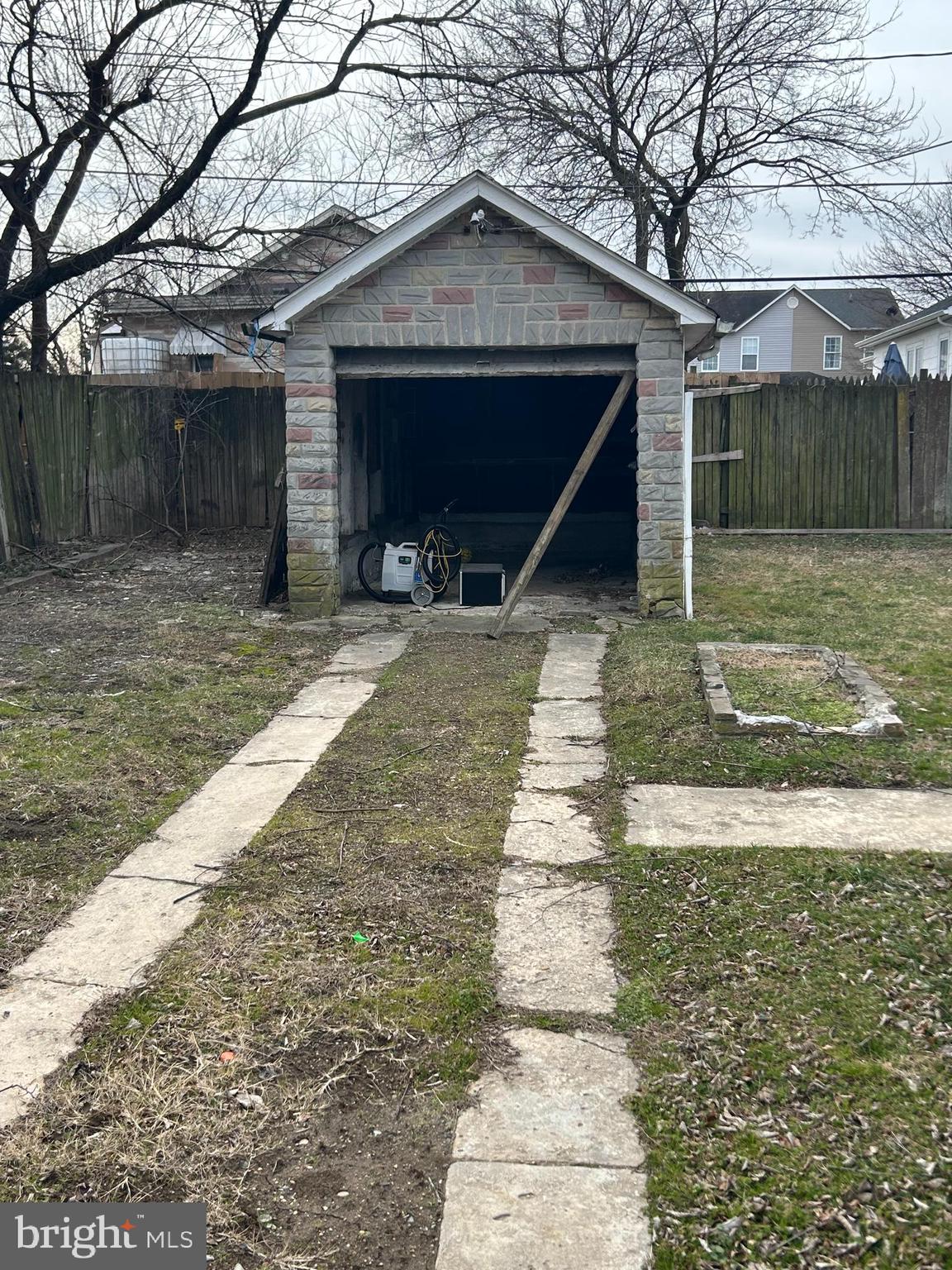 1137 Monroe Circle Baltimore, MD 21225 - Photo 14 of 34