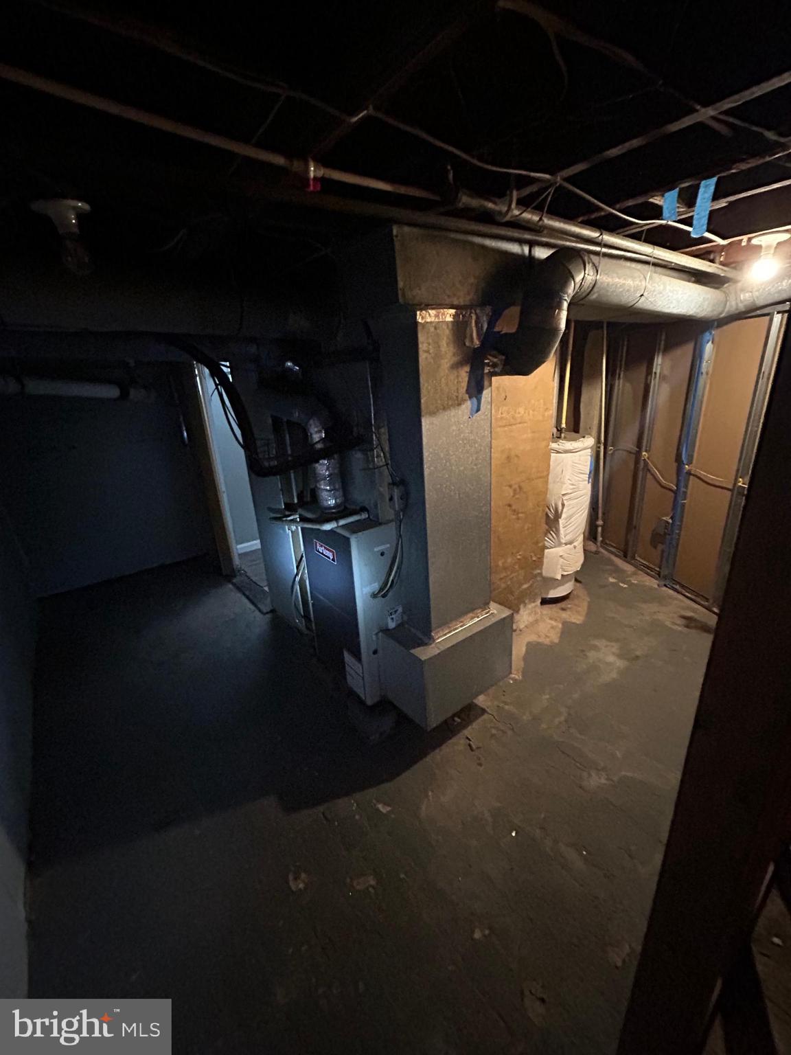 1137 Monroe Circle Baltimore, MD 21225 - Photo 31 of 34