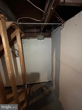 a view of walk in closet