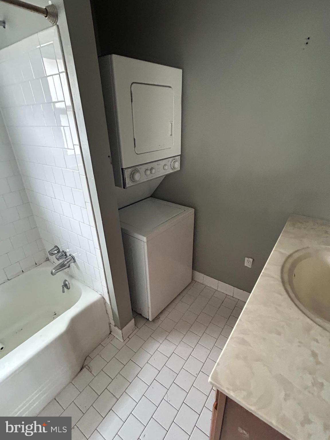 1137 Monroe Circle Baltimore, MD 21225 - Photo 10 of 34