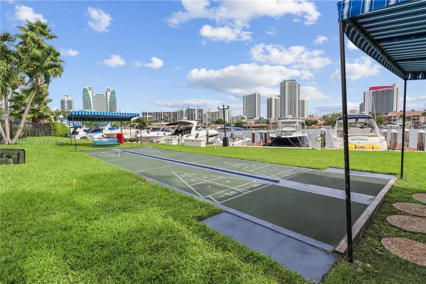 a view of a basketball court