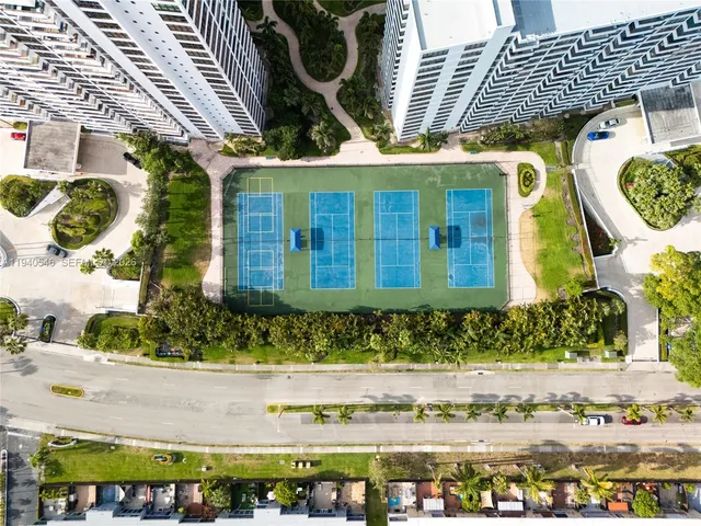 $2,600 | 600 Three Islands Boulevard, Unit 519, Hallandale Beach, FL 33009