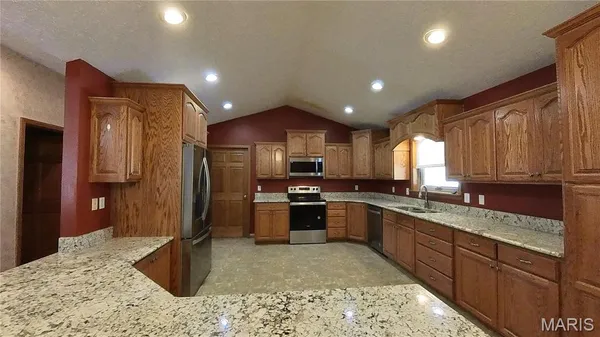 $895,000 | 19056 Country Road 427, Summersville, MO 65571