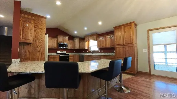$895,000 | 19056 Country Road 427, Summersville, MO 65571