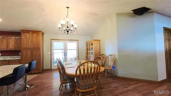 $895,000 | 19056 Country Road 427, Summersville, MO 65571