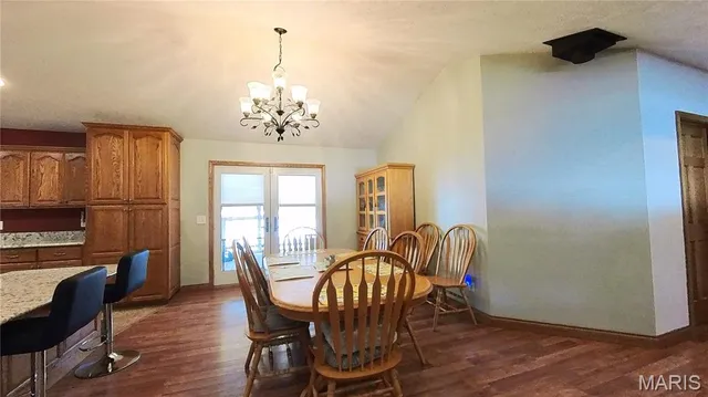 $895,000 | 19056 Country Road 427, Summersville, MO 65571