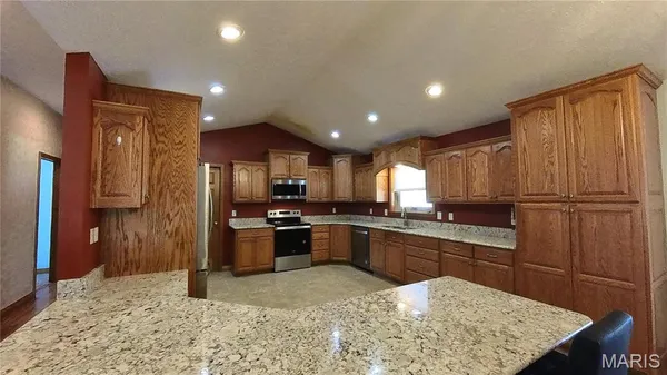 $895,000 | 19056 Country Road 427, Summersville, MO 65571