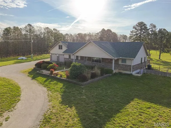 $895,000 | 19056 Country Road 427, Summersville, MO 65571