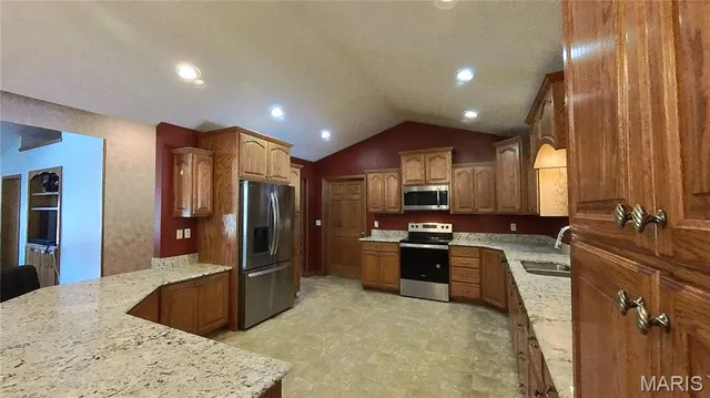 $895,000 | 19056 Country Road 427, Summersville, MO 65571