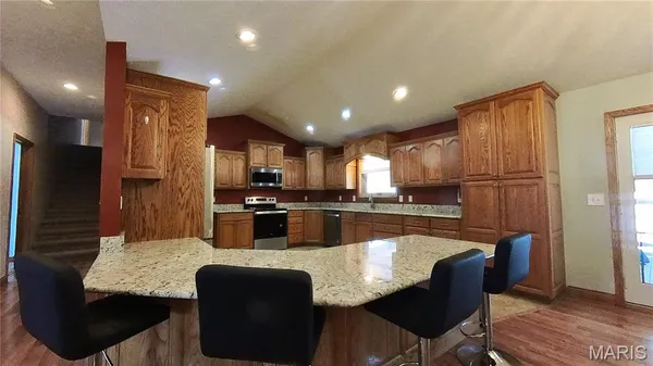 $895,000 | 19056 Country Road 427, Summersville, MO 65571