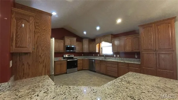 $895,000 | 19056 Country Road 427, Summersville, MO 65571