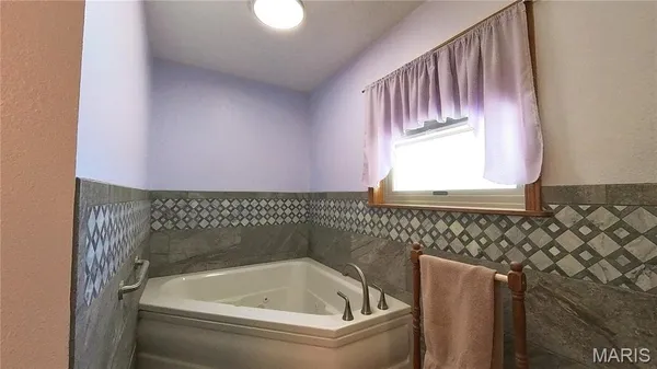 $895,000 | 19056 Country Road 427, Summersville, MO 65571