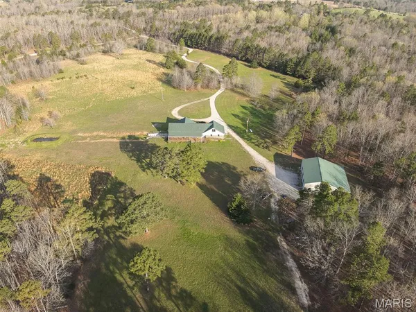 $895,000 | 19056 Country Road 427, Summersville, MO 65571