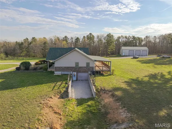 $895,000 | 19056 Country Road 427, Summersville, MO 65571