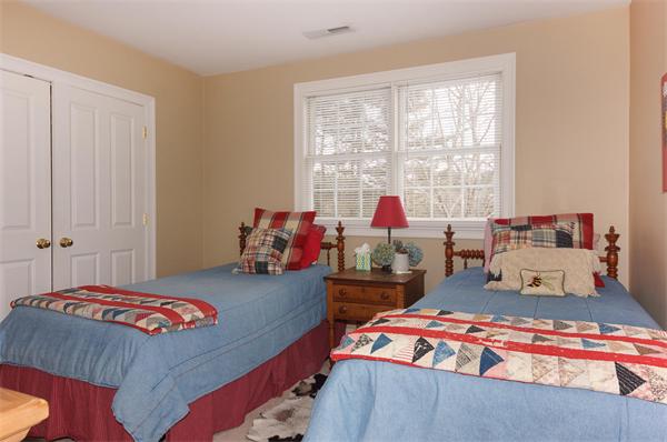 20 Eastmount Road Medfield, MA 02052 - Photo 17 of 28 Gallery Image 17